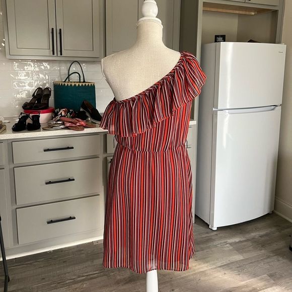 Bisou Bisou One Shoulder Striped Dress Fully Lined Ruffled Bodice Size 10 - Picture 5 of 9